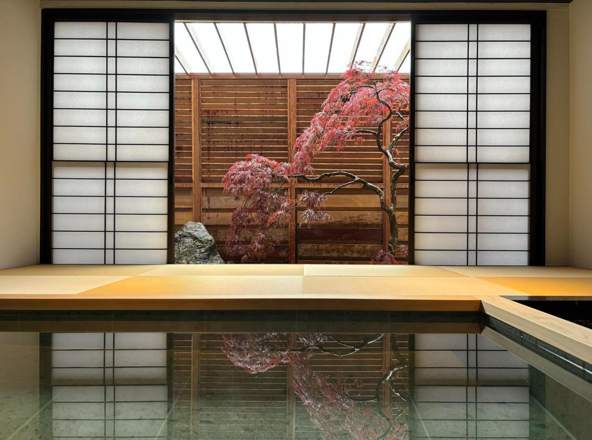 Miyahama Grand Hotel Hatsukaichi Exteriör bild
