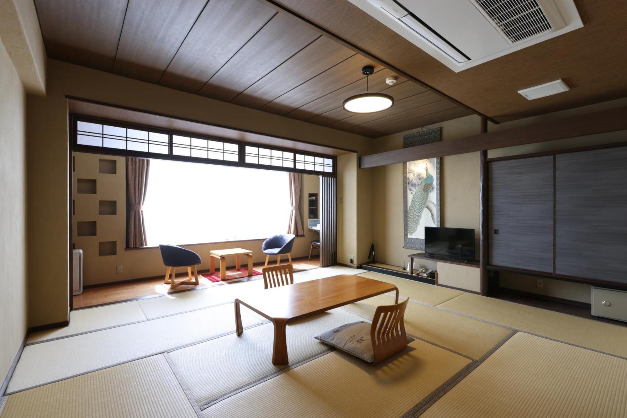 Miyahama Grand Hotel Hatsukaichi Exteriör bild