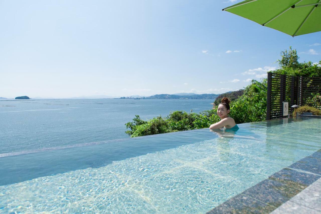 Miyahama Grand Hotel Hatsukaichi Exteriör bild