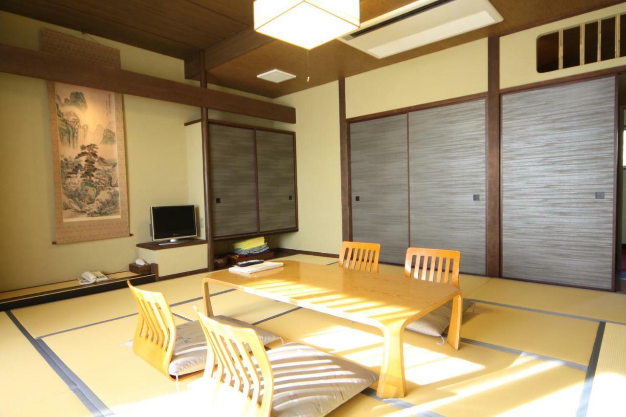 Miyahama Grand Hotel Hatsukaichi Exteriör bild